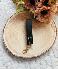 Load image into Gallery viewer, Luxury Saffiano Fine Grain Wristket Keyring
